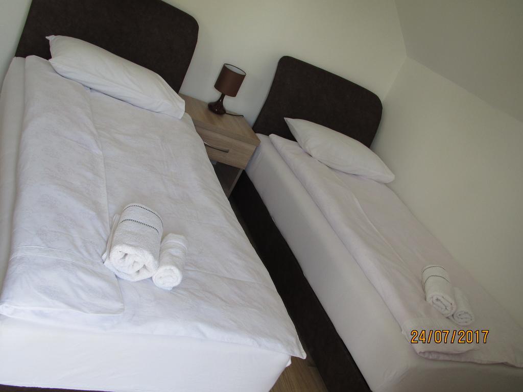 Guest House Baranin Pitomine Žabljak Exterior foto